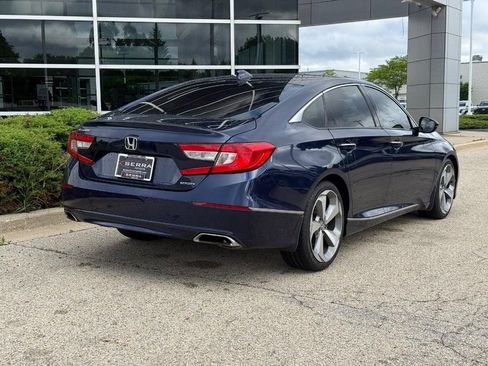 Used 2018 Honda Accord Touring image 3