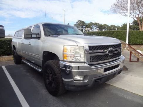 Used 2011 Chevrolet Silverado 2500 LTZ w/ LTZ Plus Package image 3