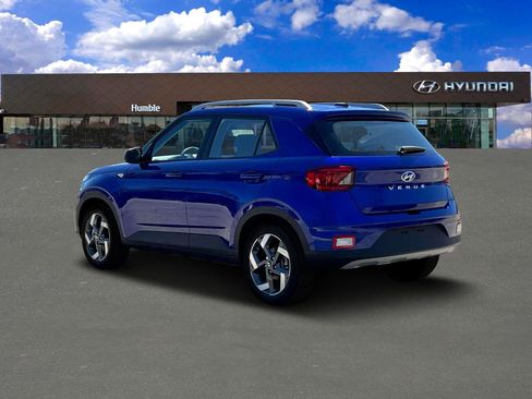 New 2025 Hyundai Venue SEL FWD image 5