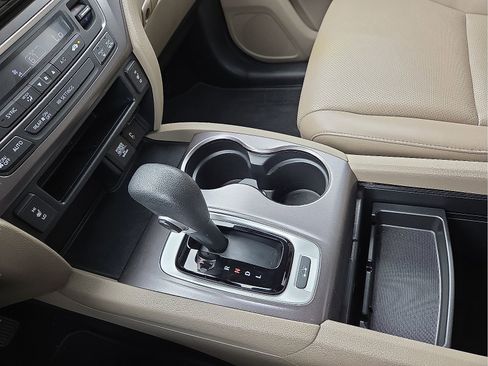 Used 2017 Honda Ridgeline RTL-T image 25