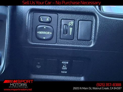 Used 2018 Toyota 4Runner SR5 AWD/4WD image 19