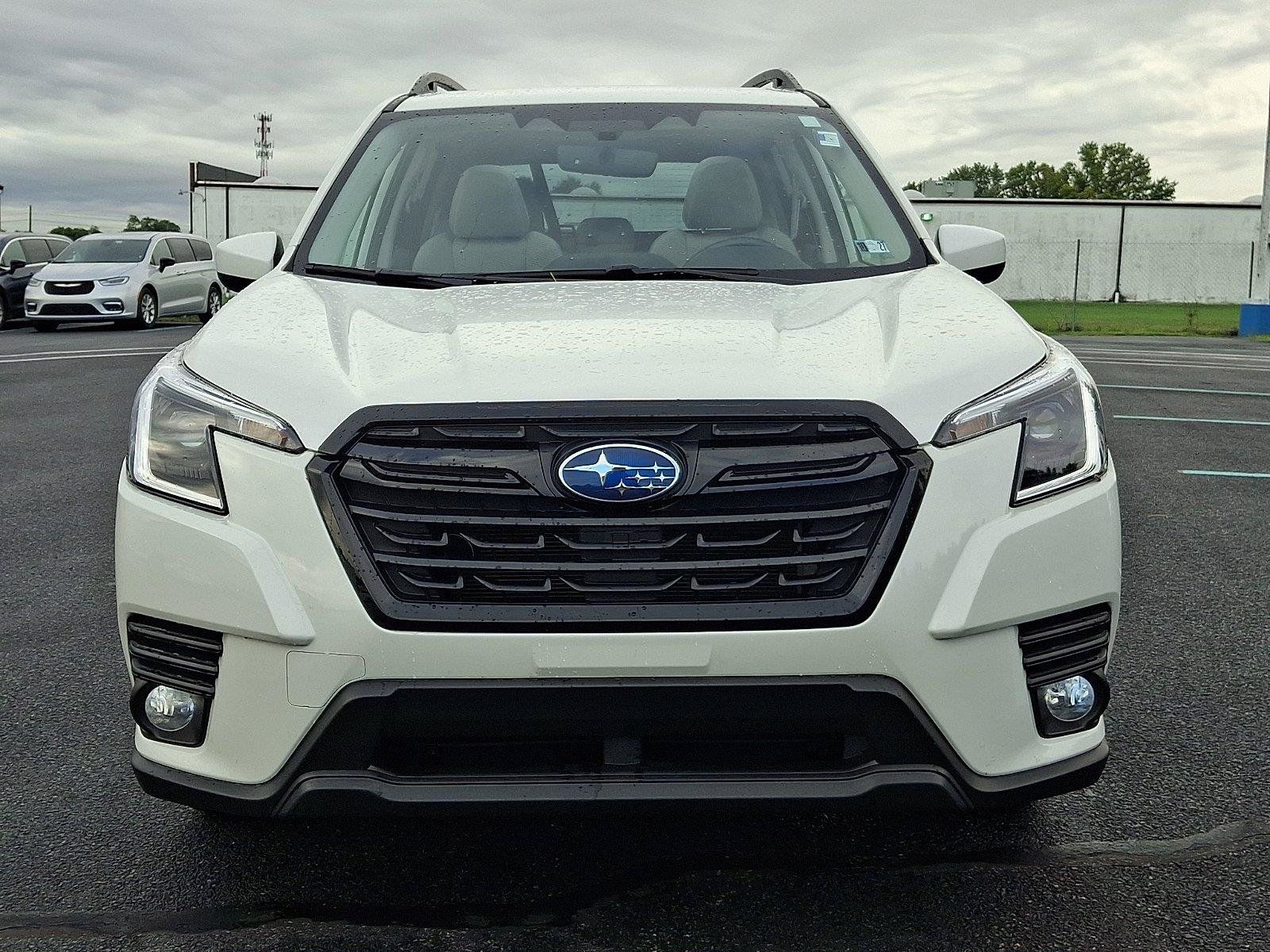 Used 2023 Subaru Forester Premium AWD/4WD image 2