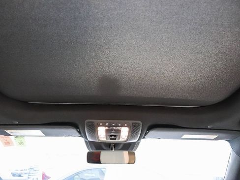 Used 2021 Mercedes-Benz GLB 250 image 18
