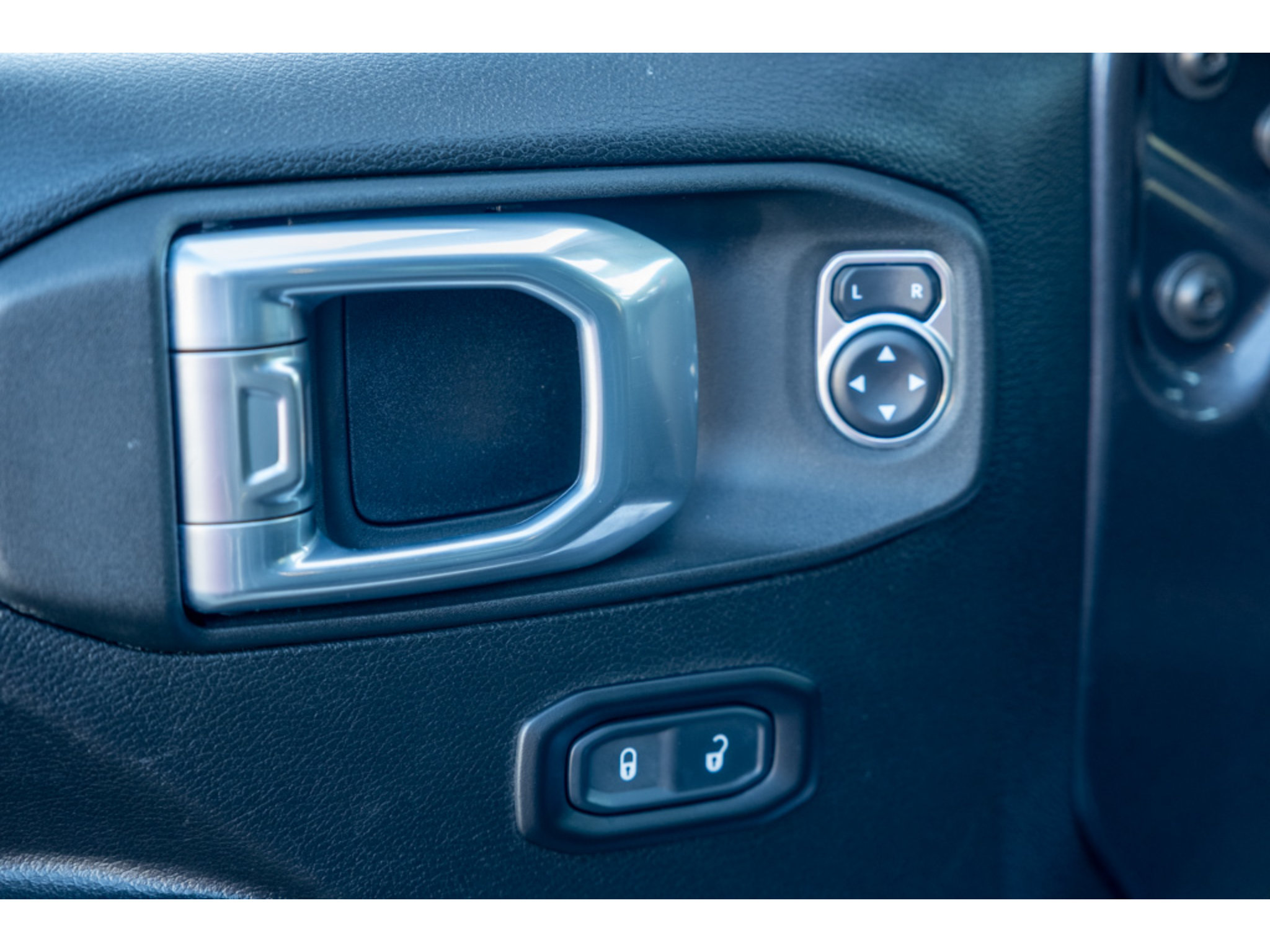 Used 2021 Jeep Wrangler Unlimited Rubicon AWD/4WD image 14