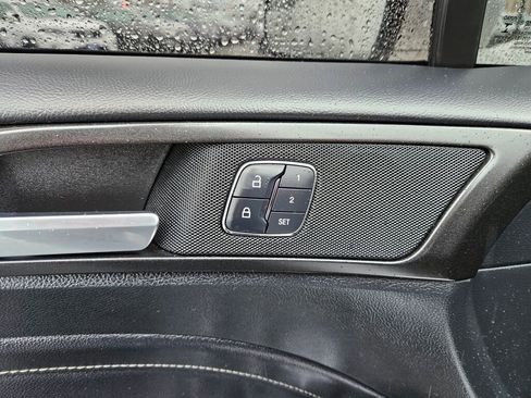 Used 2017 Ford Fusion Titanium image 15