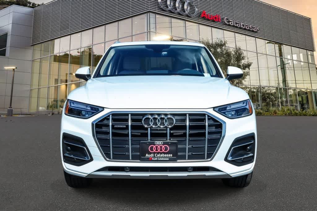 Used 2023 Audi Q5 2.0T Premium Plus w/ Premium Plus Package AWD/4WD image 2
