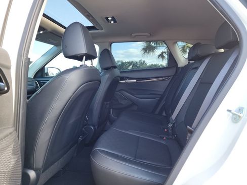Used 2024 Kia Seltos EX AWD/4WD image 15