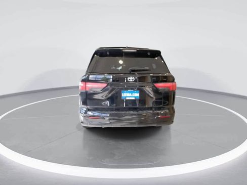 Certified 2023 Toyota Sequoia Platinum AWD/4WD image 7
