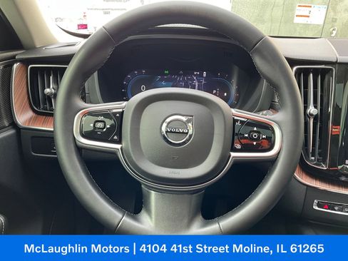 Certified 2023 Volvo XC60 B6 Ultimate image 3