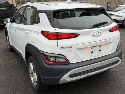 Used 2022 Hyundai Kona SE image 4