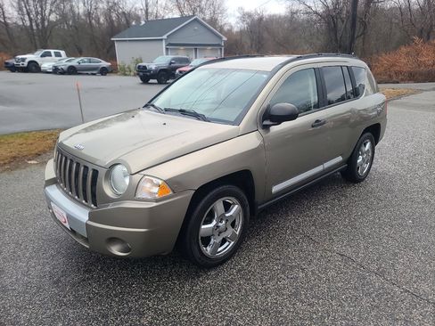 Used 2007 Jeep Compass Limited w/ Driver Convenience Group image 3