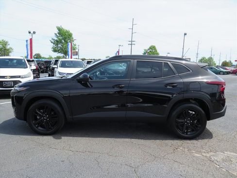 Used 2024 Chevrolet Trax ACTIV w/ Sunroof Package image 6