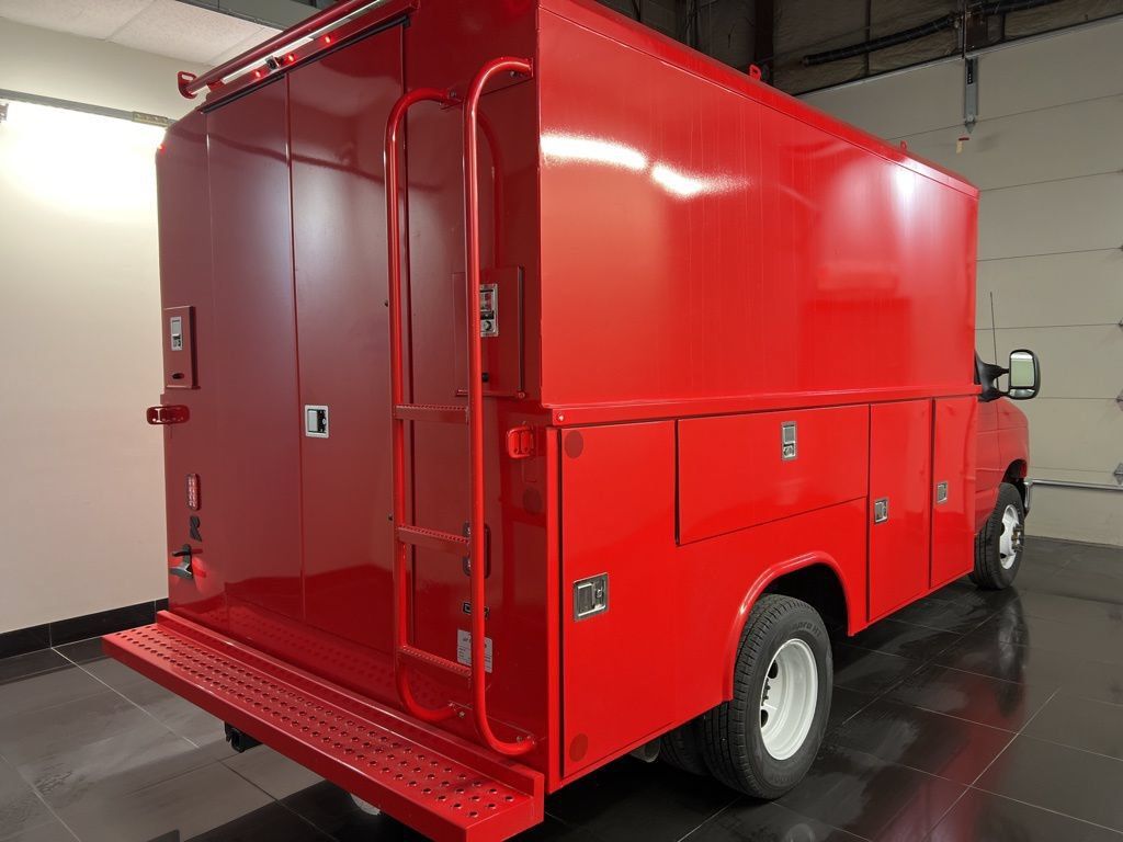 New 2026 Ford E-350 and Econoline 350 Super Duty w/ Power Equipment Group RWD image 6