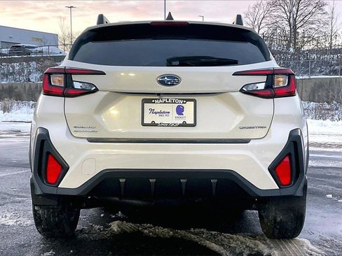 Used 2024 Subaru Crosstrek 2.0i Premium image 4