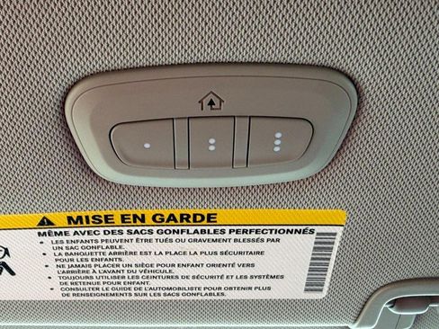 Used 2024 Chrysler Pacifica Limited FWD image 65
