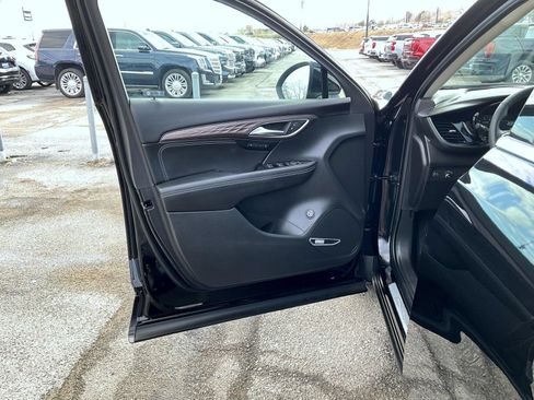 Certified 2023 Buick Envision Avenir AWD/4WD image 9