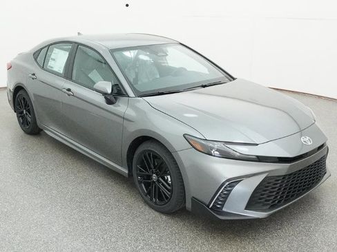 New 2026 Toyota Camry SE image 4