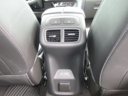 Used 2023 Buick Envision Avenir FWD image 37