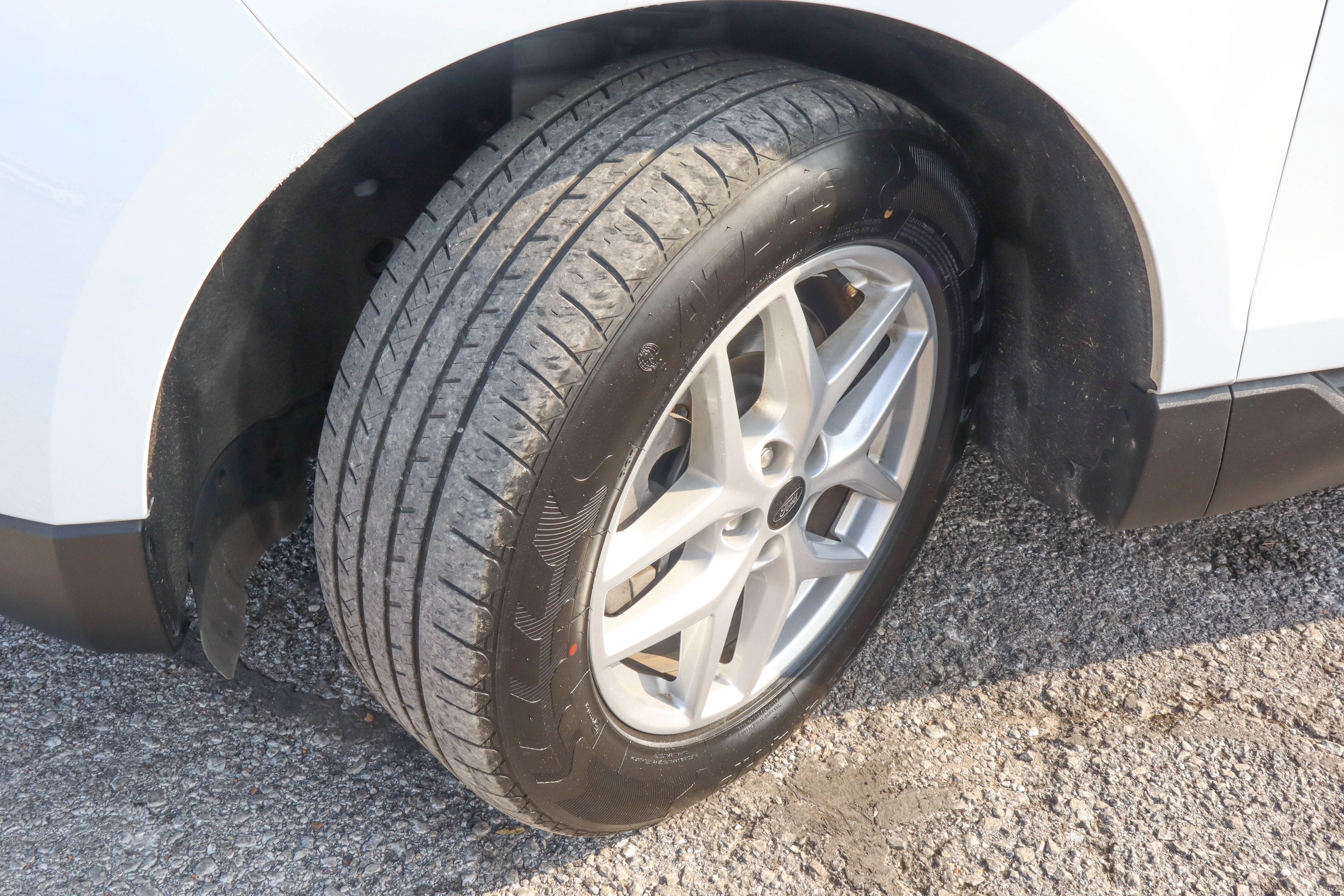 Used 2024 Ford Edge SEL AWD/4WD image 17