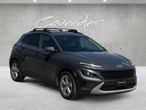 Used 2023 Hyundai Kona SEL w/ Convenience Package FWD image 2