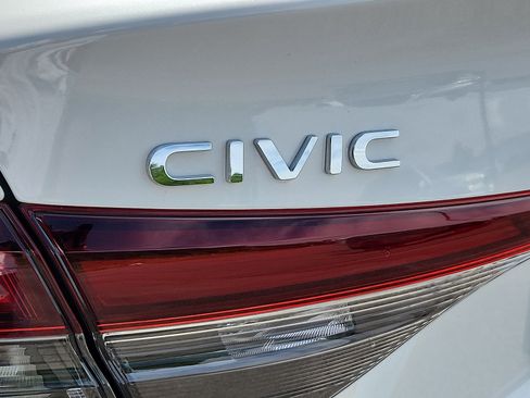 Certified 2025 Honda Civic Sport image 30
