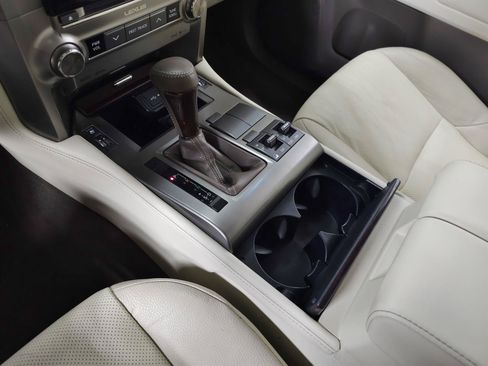 Used 2016 Lexus GX 460 w/ Premium Package AWD/4WD image 24