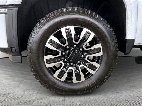 New 2026 GMC Sierra 3500 Denali Ultimate image 13