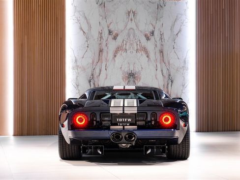 Used 2006 Ford GT RWD image 5