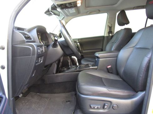 Certified 2023 Toyota 4Runner TRD Off-Road Premium w/ Off Road Premium Plus Package AWD/4WD image 10
