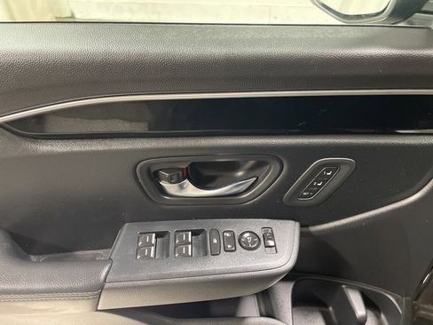 Used 2023 Honda Pilot Touring image 23