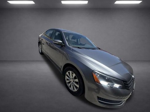 Used 2015 Volkswagen Passat 1.8T S FWD image 6