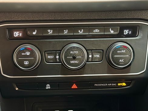 Used 2021 Volkswagen Atlas SE image 23