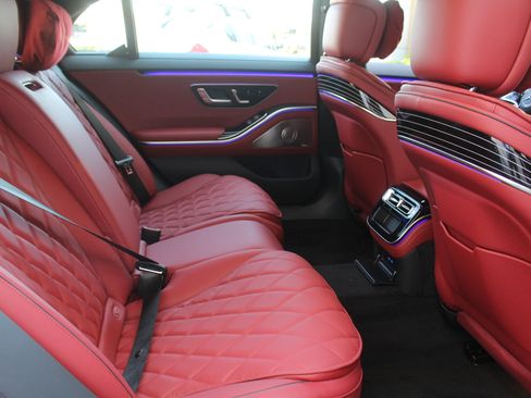 New 2025 Mercedes-Benz S 580 4MATIC Sedan image 21