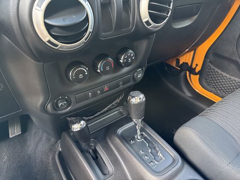 Used 2012 Jeep Wrangler Sahara w/ Connectivity Group image 30