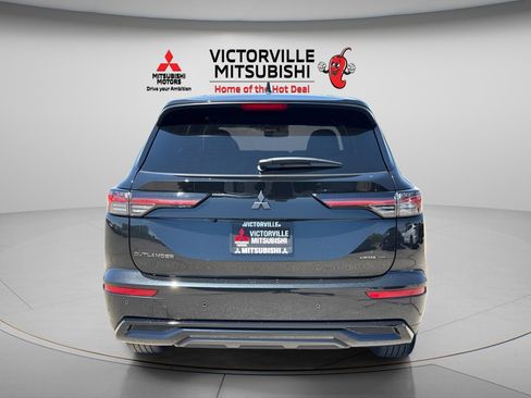 New 2026 Mitsubishi Outlander LE FWD image 9