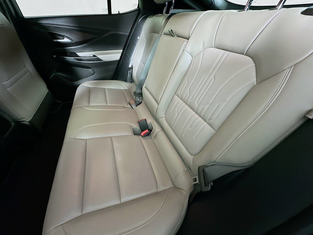 Used 2025 Buick Envista Avenir FWD image 4