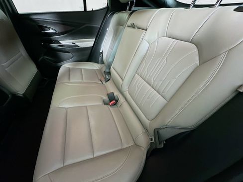 Used 2025 Buick Envista Avenir FWD image 4