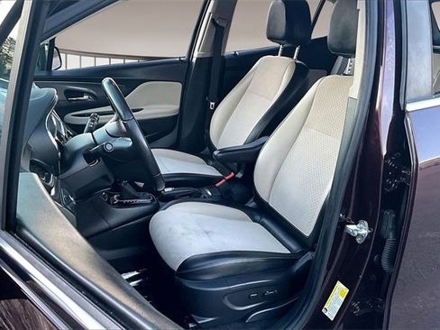 Used 2018 Buick Encore Preferred image 19