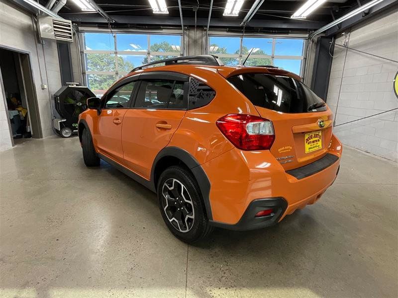 Used 2014 Subaru Crosstrek 2.0i Limited AWD/4WD image 3