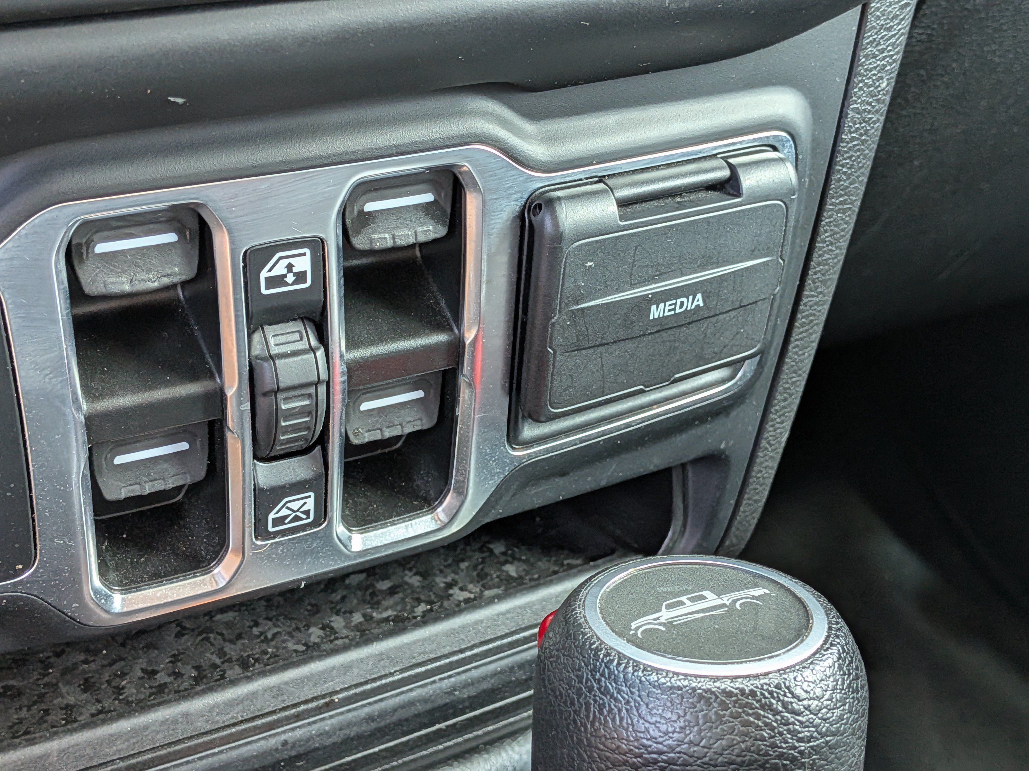 Used 2023 Jeep Gladiator Overland AWD/4WD image 30