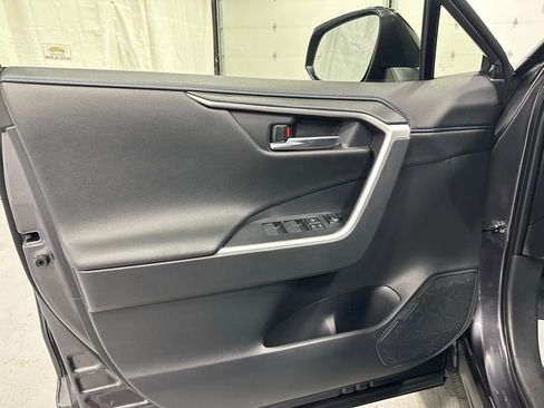 Used 2025 Toyota RAV4 XSE w/ Weather Package AWD/4WD image 8