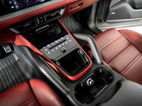 Certified 2024 Porsche Cayenne S w/ Premium Package image 17