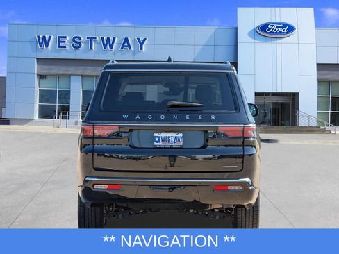 Used 2024 Jeep Wagoneer L Series III AWD/4WD image 4