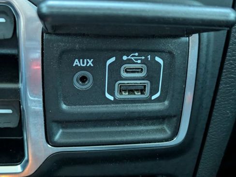 Used 2022 Jeep Gladiator Mojave w/ Cold Weather Group AWD/4WD image 21