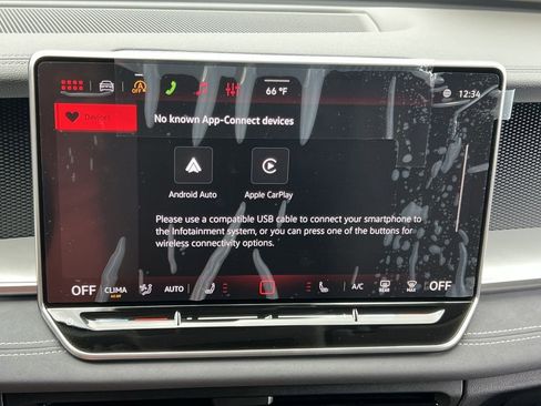 New 2026 Volkswagen Tiguan SE image 18