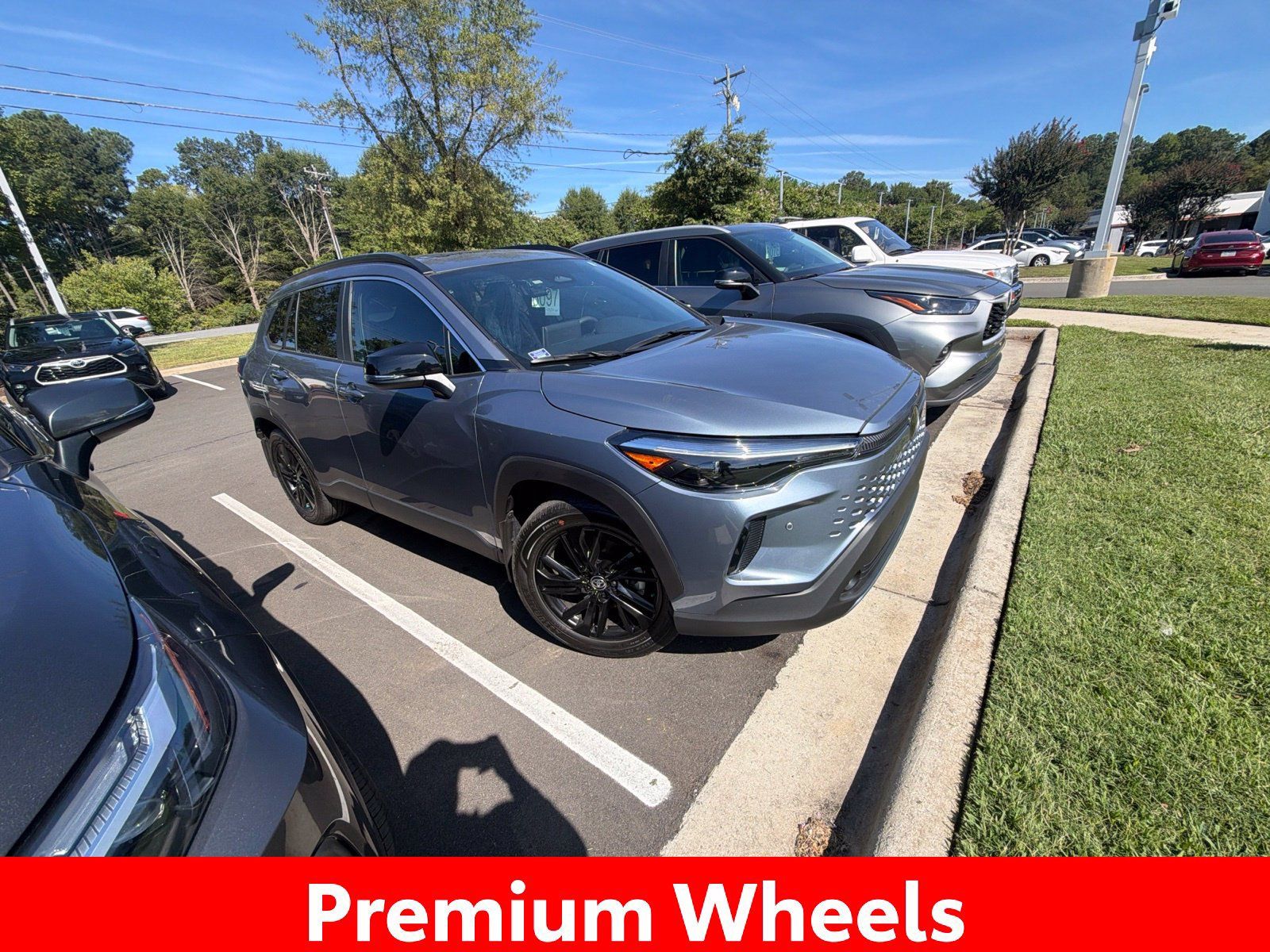 Used 2026 Toyota Corolla Cross AWD Hybrid w/ Convenience Package image 9