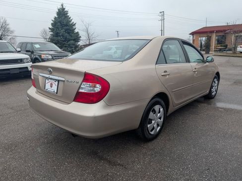 Used 2002 Toyota Camry image 6