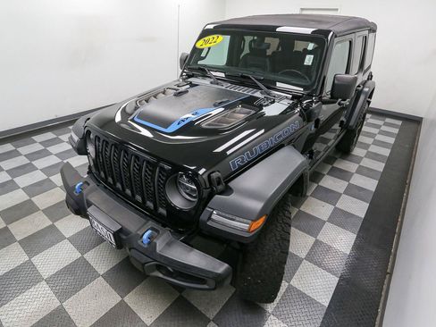 Used 2022 Jeep Wrangler Unlimited Rubicon 4xe w/ Cold Weather Group AWD/4WD image 7
