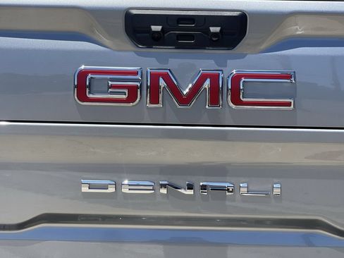 New 2026 GMC Sierra 3500 Denali w/ Denali Reserve Package AWD/4WD image 31