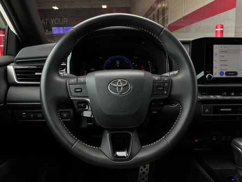 Used 2026 Toyota Camry SE FWD image 34
